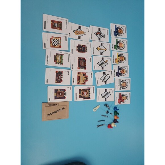 Clue Board Game Replacement Pieces Parker Brothers 1986   Tokens, Cards Weapons - Picture 1 of 9